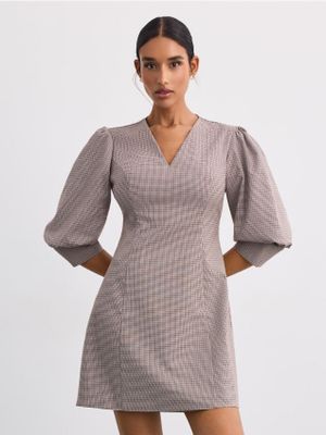 Mohito - Sukienka na wiosnę ze sklepu: Mohito w kategorii: Sukienki - zdjęcie 55A556F-010-6967_431LB