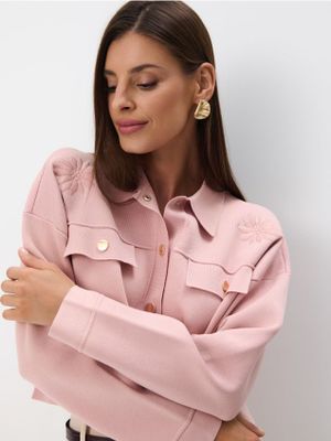 Sweter damski Mohito ze sklepu: Mohito w kategorii: Swetry damskie - zdjęcie 55A556F-010-6967_443CG