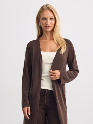 Sweter damski zimowy Mohito ze sklepu: Mohito w kategorii: Swetry damskie - zdjęcie 55A556F-010-6967_485KE