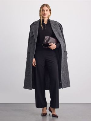 Mohito - Sweter damski ze sklepu: Mohito w kategorii: Swetry damskie - zdjęcie 55A556F-010-6967_486LQ