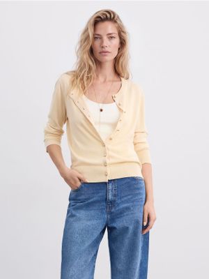 Sweter damski Mohito ze sklepu: Mohito w kategorii: Swetry damskie - zdjęcie 55A556F-010-6967_490KE