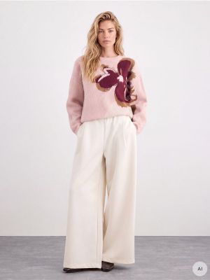 Mohito - Sweter damski casual ze sklepu: Mohito w kategorii: Swetry damskie - zdjęcie 55A556F-010-6967_498LQ