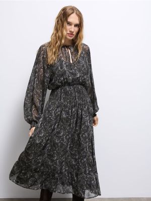 Sukienka jesienna Mohito ze sklepu: Mohito w kategorii: Sukienki - zdjęcie 55A556F-010-6967_499HO