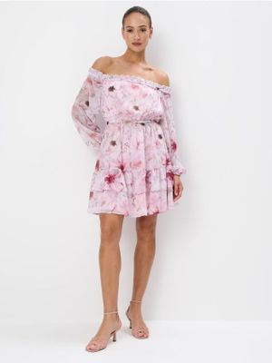 Sukienka casual Mohito ze sklepu: Mohito w kategorii: Sukienki - zdjęcie 55A556F-010-6967_510AO