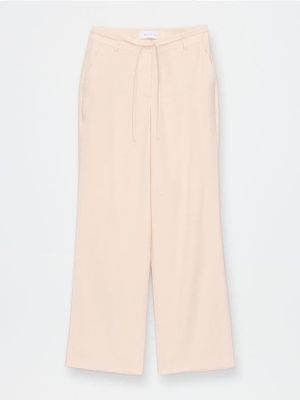 Mohito - Spodnie damskie letnie ze sklepu: Mohito w kategorii: Spodnie damskie - zdjęcie 55A556F-010-6967_515EE