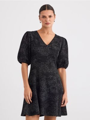 Sukienka casualowa Mohito ze sklepu: Mohito w kategorii: Sukienki - zdjęcie 55A556F-010-6967_536LA