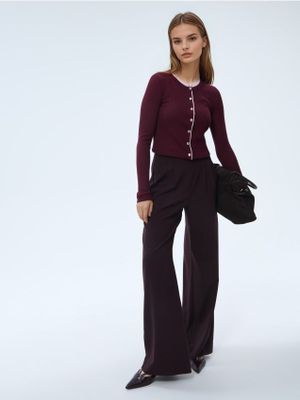 Sweter damski casual Mohito ze sklepu: Mohito w kategorii: Swetry damskie - zdjęcie 55A556F-010-6967_547EQ
