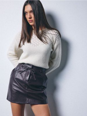 Sweter damski casual Mohito ze sklepu: Mohito w kategorii: Swetry damskie - zdjęcie 55A556F-010-6967_554EQ