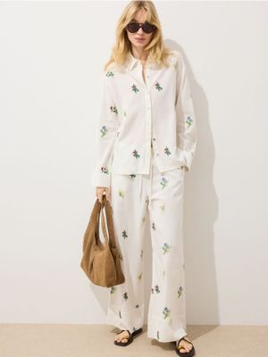 Spodnie damskie casual Mohito ze sklepu: Mohito w kategorii: Spodnie damskie - zdjęcie 55A556F-010-6967_569KB