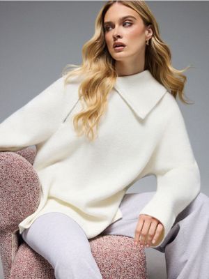 Sweter damski casual zimowy Mohito ze sklepu: Mohito w kategorii: Swetry damskie - zdjęcie 55A556F-010-6967_587LG