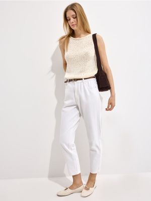 Jeansy damskie casualowe Mohito ze sklepu: Mohito w kategorii: Jeansy damskie - zdjęcie 55A556F-010-6967_639IH