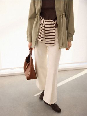 Jeansy damskie Mohito ze sklepu: Mohito w kategorii: Jeansy damskie - zdjęcie 55A556F-010-6967_644IH
