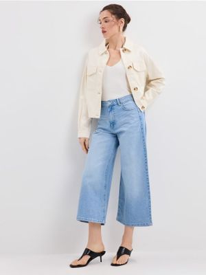 Jeansy damskie Mohito ze sklepu: Mohito w kategorii: Jeansy damskie - zdjęcie 55A556F-010-6967_649IH