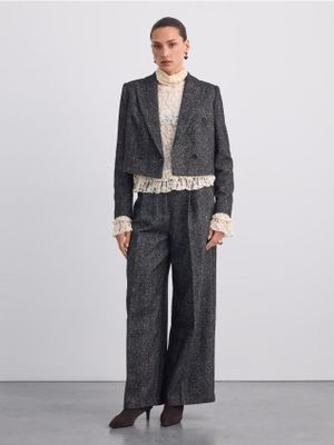 Mohito - Spodnie damskie w stylu retro ze sklepu: Mohito w kategorii: Spodnie damskie - zdjęcie 55A556F-010-6967_659LA
