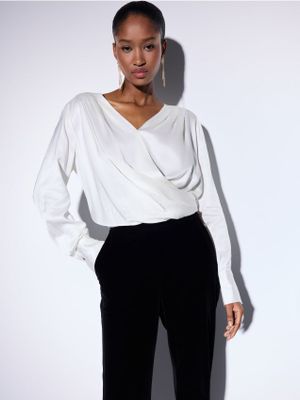 Mohito - Bluzka damska casual ze sklepu: Mohito w kategorii: Bluzki damskie - zdjęcie 55A556F-010-6967_693IG