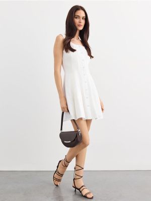 Sukienka casual Mohito ze sklepu: Mohito w kategorii: Sukienki - zdjęcie 55A556F-010-6967_731KB