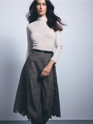 Bluzka damska casual Mohito ze sklepu: Mohito w kategorii: Bluzki damskie - zdjęcie 55A556F-010-6967_734LA
