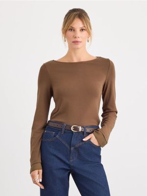 Bluzka damska casual Mohito ze sklepu: Mohito w kategorii: Bluzki damskie - zdjęcie 55A556F-010-6967_735LA