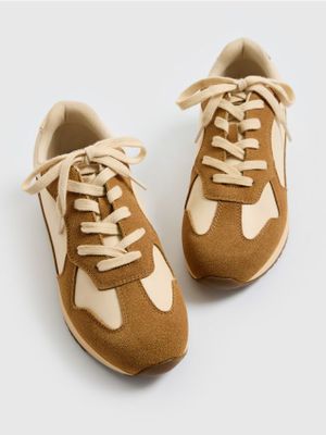 Buty sportowe damskie jesienne Mohito ze sklepu: Mohito w kategorii: Buty sportowe damskie - zdjęcie 55A556F-010-6967_789LE
