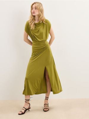 Sukienka casual Mohito ze sklepu: Mohito w kategorii: Sukienki - zdjęcie 55A556F-010-6967_794KK