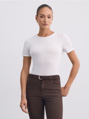 Bluzka damska casual Mohito ze sklepu: Mohito w kategorii: Bluzki damskie - zdjęcie 55A556F-010-6967_818AC