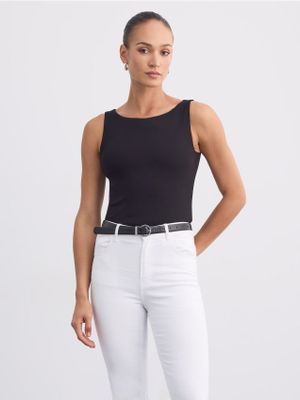 Bluzka damska na lato casual Mohito ze sklepu: Mohito w kategorii: Bluzki damskie - zdjęcie 55A556F-010-6967_864IO