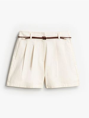 Szorty casual letnie Mohito ze sklepu: Mohito w kategorii: Szorty - zdjęcie 55A556F-010-6967_870FM