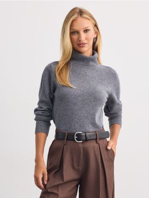 Sweter damski zimowy Mohito ze sklepu: Mohito w kategorii: Swetry damskie - zdjęcie 55A556F-010-6967_918MB