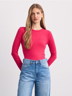 Bluzka damska casual Mohito ze sklepu: Mohito w kategorii: Bluzki damskie - zdjęcie 55A556F-010-6967_921LR