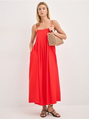 Sukienka oversize Mohito ze sklepu: Mohito w kategorii: Sukienki - zdjęcie 55A556F-010-6967_980KK