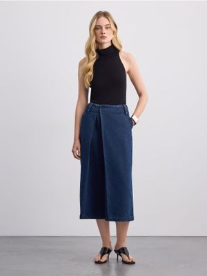 Jeansy damskie w miejskim stylu Mohito ze sklepu: Mohito w kategorii: Jeansy damskie - zdjęcie 55A556F-010-6967_987MC