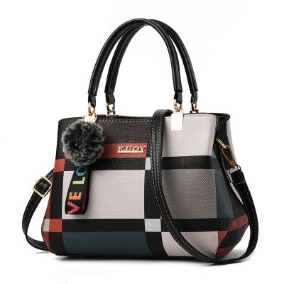 Kuferek elegancki ze sklepu: butyolivier w kategorii: Kuferki - zdjęcie 63DB1C8-921-7240_7654
