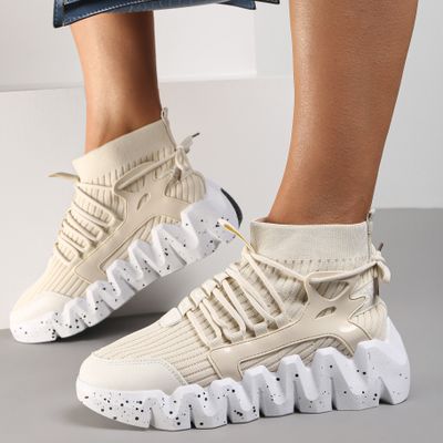 Renee - Buty sportowe damskie wiosenne ze sklepu: renee.pl w kategorii: Buty sportowe damskie - zdjęcie 6BEED23A-9DF-769_175431