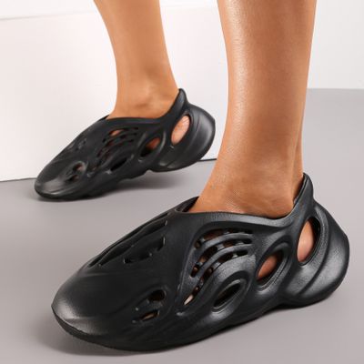 Buty sportowe damskie Renee ze sklepu: renee.pl w kategorii: Buty sportowe damskie - zdjęcie 6BEED23A-9DF-769_231202