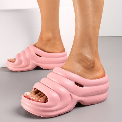 Klapki damskie na lato Renee ze sklepu: renee.pl w kategorii: Klapki damskie - zdjęcie 6BEED23A-9DF-769_298030