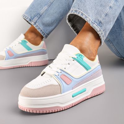 Buty sportowe damskie na wiosnę Renee ze sklepu: renee.pl w kategorii: Buty sportowe damskie - zdjęcie 6BEED23A-9DF-769_299561