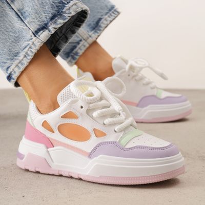 Buty sportowe damskie wiosenne Renee ze sklepu: renee.pl w kategorii: Buty sportowe damskie - zdjęcie 6BEED23A-9DF-769_302524