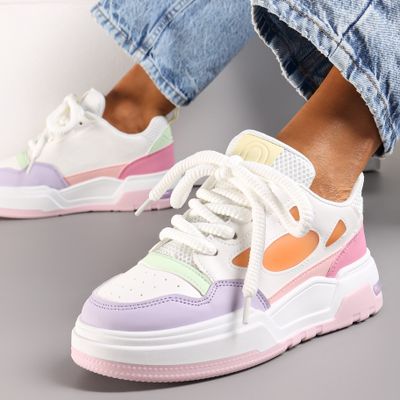 Buty sportowe damskie wiosenne Renee ze sklepu: renee.pl w kategorii: Buty sportowe damskie - zdjęcie 6BEED23A-9DF-769_302524