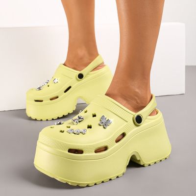 Klapki damskie na lato Renee ze sklepu: renee.pl w kategorii: Klapki damskie - zdjęcie 6BEED23A-9DF-769_316134