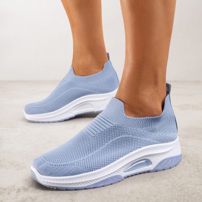 Renee - Buty sportowe damskie na wiosnę ze sklepu: renee.pl w kategorii: Buty sportowe damskie - zdjęcie 6BEED23A-9DF-769_322456