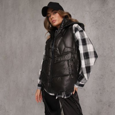 Kamizelka damska casual Renee ze sklepu: renee.pl w kategorii: Kamizelki damskie - zdjęcie 6BEED23A-9DF-769_342610
