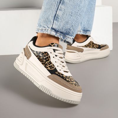 Buty sportowe damskie na wiosnę Renee ze sklepu: renee.pl w kategorii: Buty sportowe damskie - zdjęcie 6BEED23A-9DF-769_365735