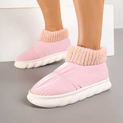 Kapcie damskie na zimę Renee ze sklepu: renee.pl w kategorii: Kapcie damskie - zdjęcie 6BEED23A-9DF-769_366708