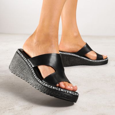 Klapki damskie na lato Renee ze sklepu: renee.pl w kategorii: Klapki damskie - zdjęcie 6BEED23A-9DF-769_390257