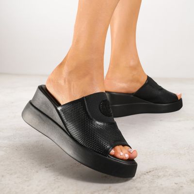 Klapki damskie na lato Renee ze sklepu: renee.pl w kategorii: Klapki damskie - zdjęcie 6BEED23A-9DF-769_390503