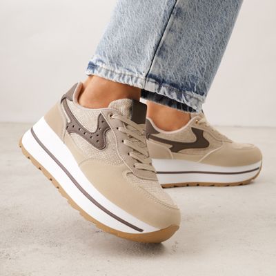 Buty sportowe damskie na wiosnę Renee ze sklepu: renee.pl w kategorii: Buty sportowe damskie - zdjęcie 6BEED23A-9DF-769_402886