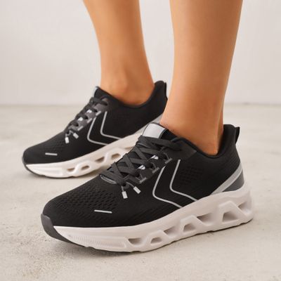 Buty sportowe damskie na wiosnę Renee ze sklepu: renee.pl w kategorii: Buty sportowe damskie - zdjęcie 6BEED23A-9DF-769_403445