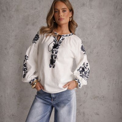 Bluzka damska w stylu boho Renee ze sklepu: renee.pl w kategorii: Bluzki damskie - zdjęcie 6BEED23A-9DF-769_405307