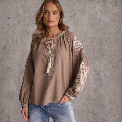 Bluzka damska jesienna w stylu boho Renee ze sklepu: renee.pl w kategorii: Bluzki damskie - zdjęcie 6BEED23A-9DF-769_405308