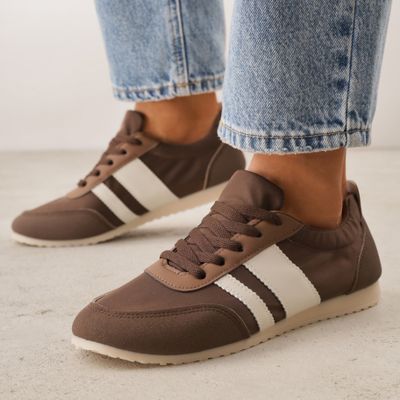 Buty sportowe damskie Renee ze sklepu: renee.pl w kategorii: Buty sportowe damskie - zdjęcie 6BEED23A-9DF-769_405911
